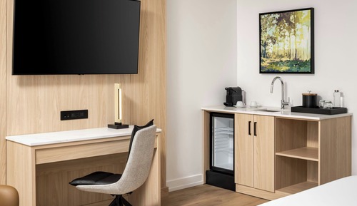 Habitación, 1 cama de matrimonio grande, balcón, vistas a la montaña