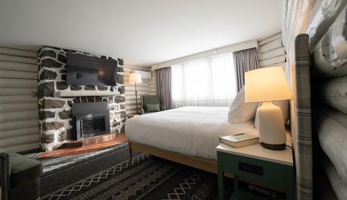 Habitación, 1 cama de matrimonio, chimenea (View)