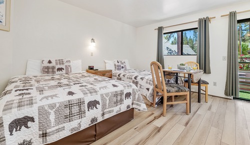 Habitación estándar, 2 camas de matrimonio, balcón, vistas al jardín