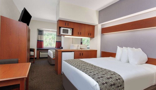 Suite estudio, 2 camas de matrimonio, no fumadores