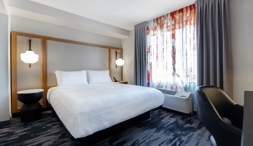 Habitación, 1 cama de matrimonio grande, no fumadores (Mobility/Hearing Access, Roll-in Shwr)