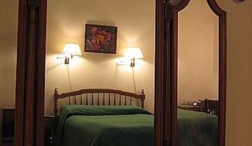 Habitación (Gluha room)