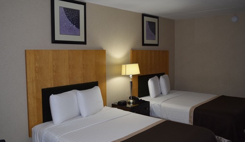 Habitación Deluxe, 2 camas de matrimonio, vistas a la piscina (No Pets Allowed)