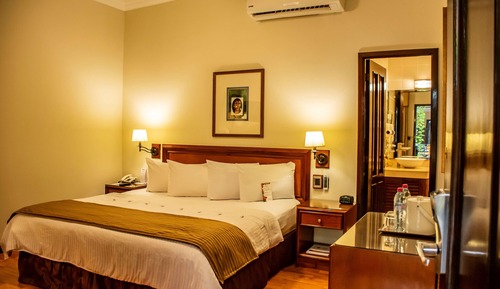 Habitación estándar, 1 cama de matrimonio grande, no fumadores, bañera