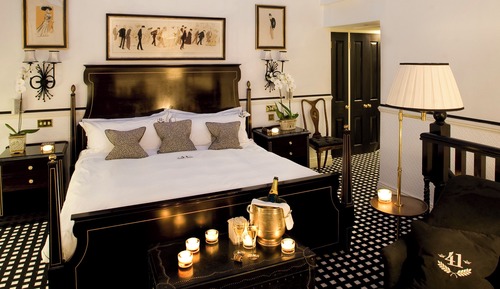 Suite (6) Conservatory)