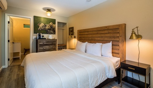 Estudio, 1 cama de matrimonio grande