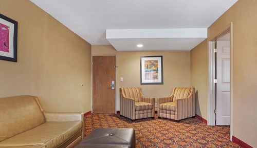 Suite, 1 cama de matrimonio grande, no fumadores (Walk-in Shower;with Sofabed)