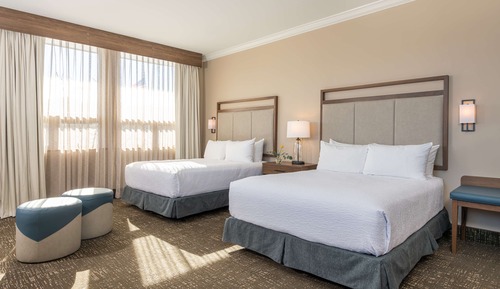 Suite, 2 camas de matrimonio, accesible para personas con discapacidad (Walk-in Shower)