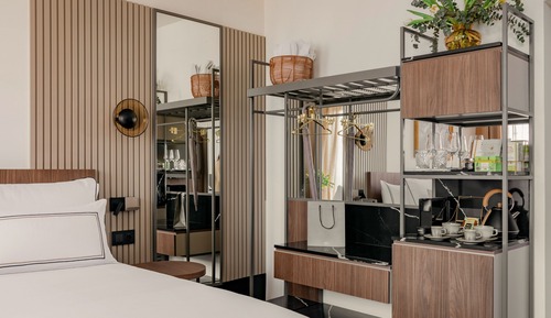 Deluxe Extra Room City View