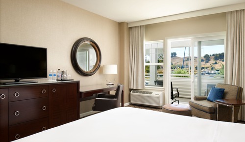 Habitación Deluxe, 1 cama de matrimonio grande, patio, vistas al puerto deportivo