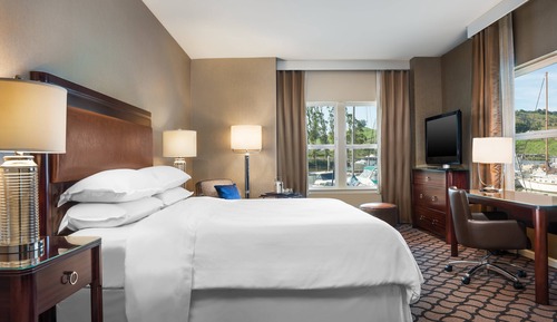 Habitación superior, 1 cama de matrimonio grande, no fumadores (Mobility Accessible, Roll-In Shower)