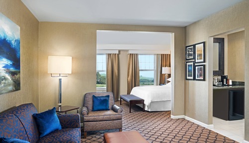 Suite, 1 cama de matrimonio grande con sofá cama, no fumadores (Mobility Accessible, Roll-In Shower)