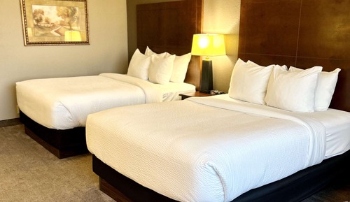 Habitación estándar, 2 camas de matrimonio, accesible para personas con discapacidad, bañera