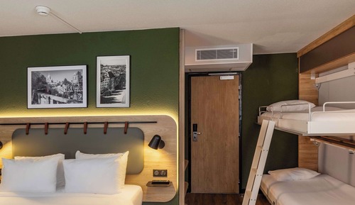 Habitación estándar, varias camas (1 Queen Bed 1 Modular Bed for 2 adult)