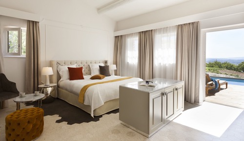 Suite familiar, vistas a la piscina