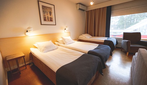 Habitación cuádruple, balcón