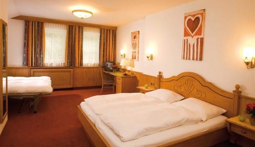 Habitación cuádruple, en edificio anexo