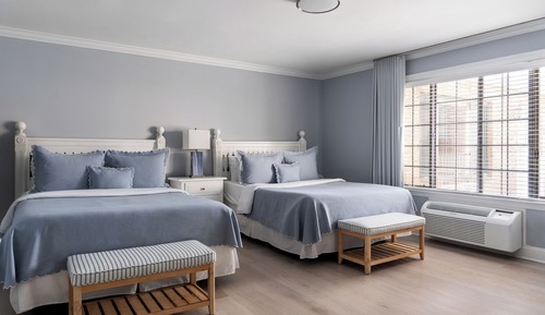 Habitación tradicional, 2 camas de matrimonio, vistas al patio