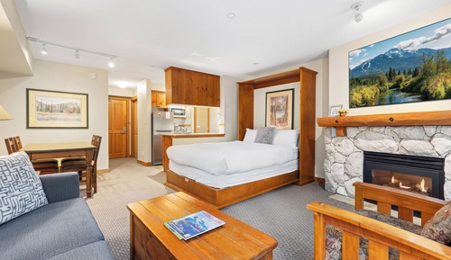 #323 Lost Lake Studio