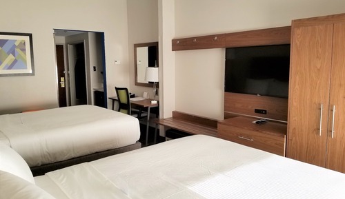 Habitación estándar, 2 camas de matrimonio (Communication Accessible)