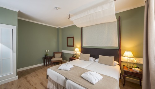Habitación con 2 camas individuales, vistas al mar