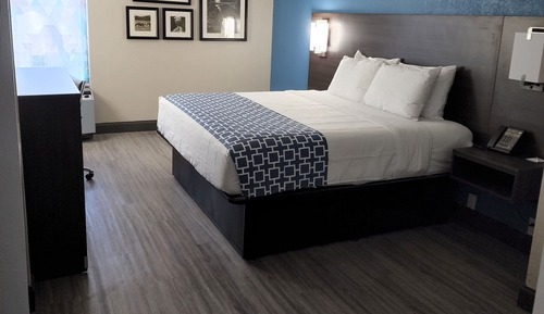 Habitación, 1 cama de matrimonio grande, accesible para personas con discapacidad (Bathtub)