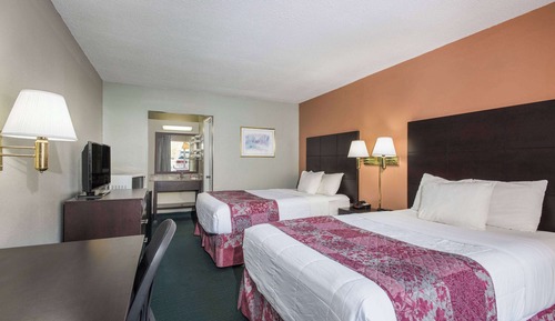 Habitación, 2 camas de matrimonio, no fumadores (Accessible, Pet-Friendly)