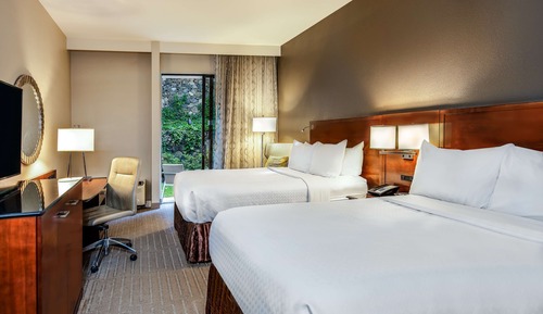 Habitación Deluxe, 2 camas dobles (Poolside)