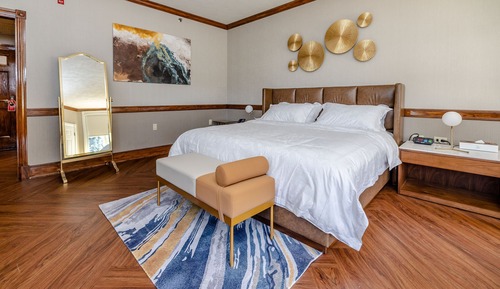 Suite (Bridal, with Private Porch)