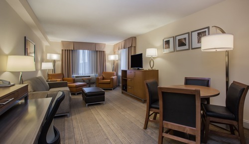 Suite, 1 cama de matrimonio grande, bañera de hidromasaje