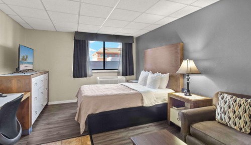 Habitación, 1 cama de matrimonio, no fumadores (Efficiency, Upgrade, No Pets)