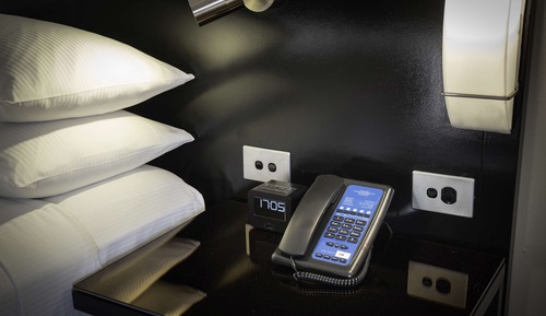 King Hilton, Habitación