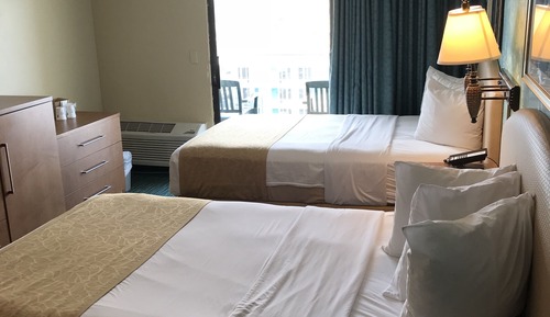 Efficiency, Habitación, 2 camas de matrimonio, balcón, frente al mar