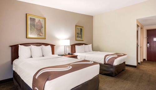 Habitación estándar, 2 camas dobles, no fumadores, balcón