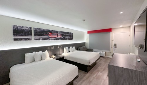 Habitación, no fumadores (2 Queen Beds & 1 Sofa Bed)