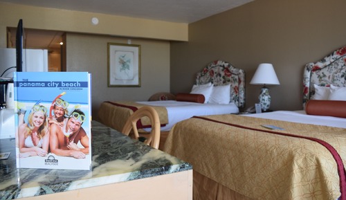 Habitación, 2 camas de matrimonio, no fumadores (Mobility, Roll-In Shower)