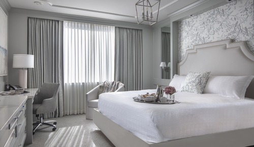 Habitación superior, 1 cama de matrimonio grande, en una planta alta