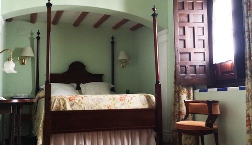 Habitación superior con 1 cama doble o 2 individuales