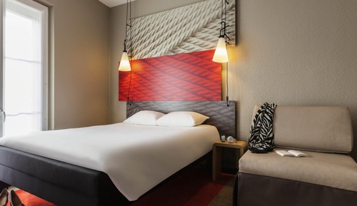 Habitación estándar doble, 1 cama doble con sofá cama