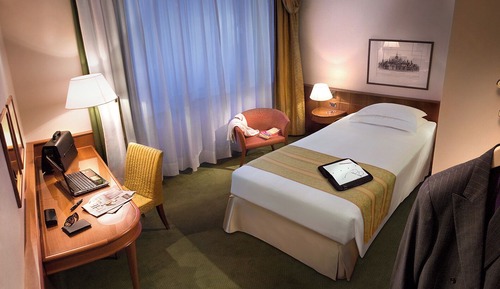 Habitación clásica con 2 camas individuales