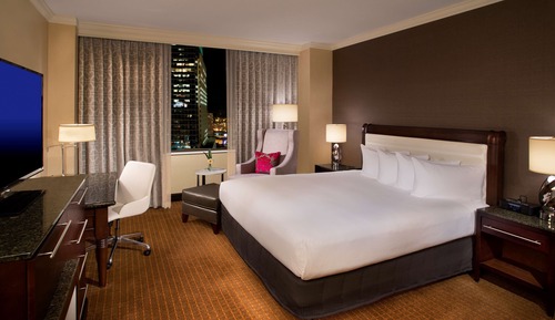 Habitación superior, 1 cama de matrimonio grande, vistas a la ciudad