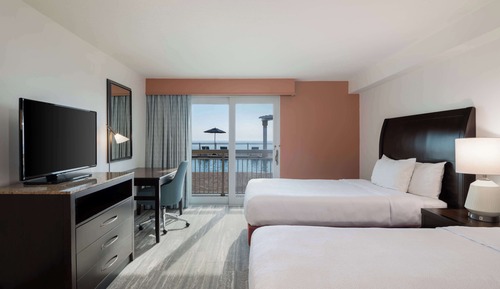 Habitación, 2 camas de matrimonio, vistas a la piscina