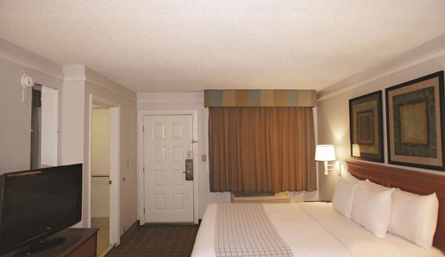 Habitación, 1 cama de matrimonio grande, accesible para personas con discapacidad (Accessible Tub)