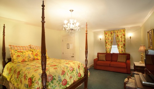 Room, 1 Queen Bed (203), Stairs Required