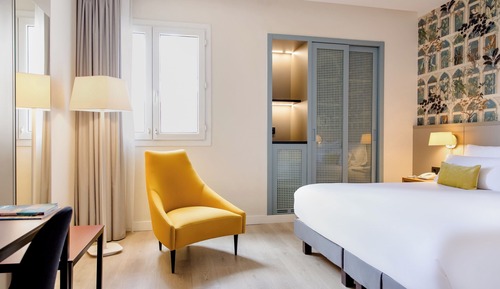 The One with Twin Beds