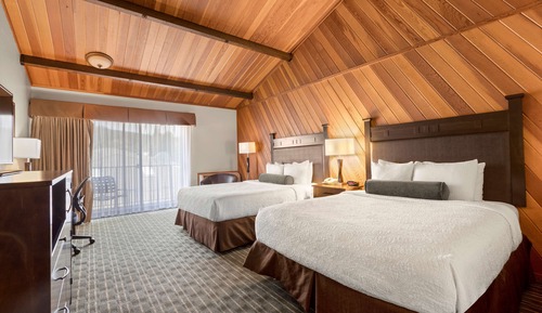 Habitación estándar, 2 camas de matrimonio, balcón, vistas a la montaña