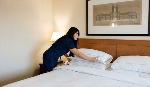 Habitación superior, varias camas, vistas a la ciudad