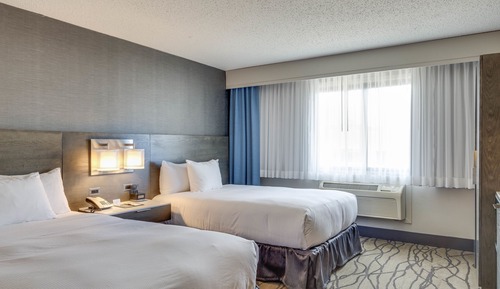 Habitación, 2 camas dobles, accesible para personas con discapacidad (w/ roll-in shower)