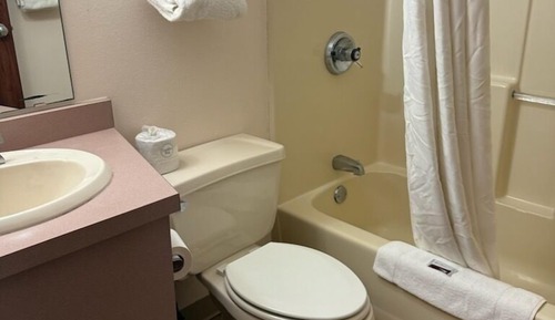 1 QUEEN - NON SMOKING