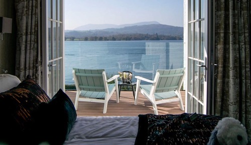 Hazel Lake View with Balcony